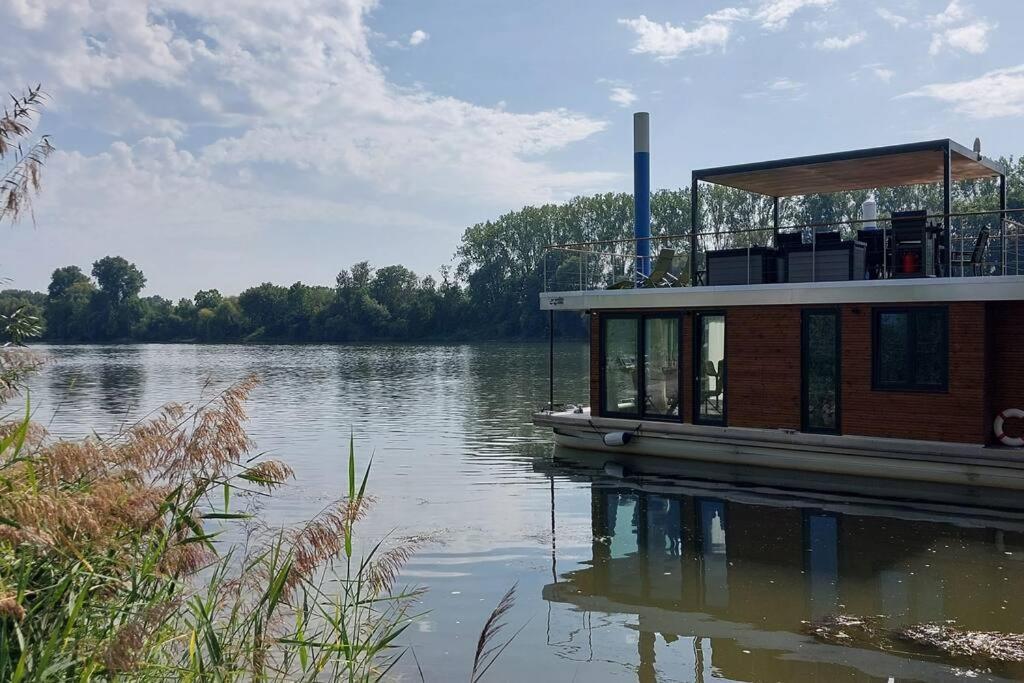 Riverboat-Rhein-Main Ferienloft Wiesbaden Buitenkant foto
